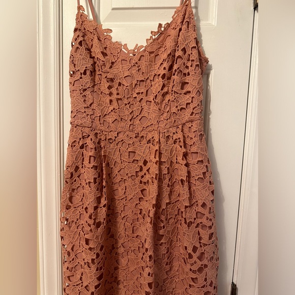 ASTR LACE A LINE MIDI DRESS - Picture 2 of 5